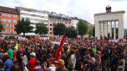 Demobeginn vor dem LAndhaus